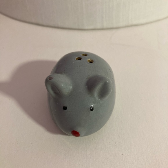 Adorable Vintage Cat & Mouse Salt & Pepper Shakers - Picture 6 of 11